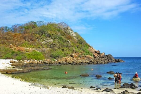 Pigeon-Island_Sri-Lanka